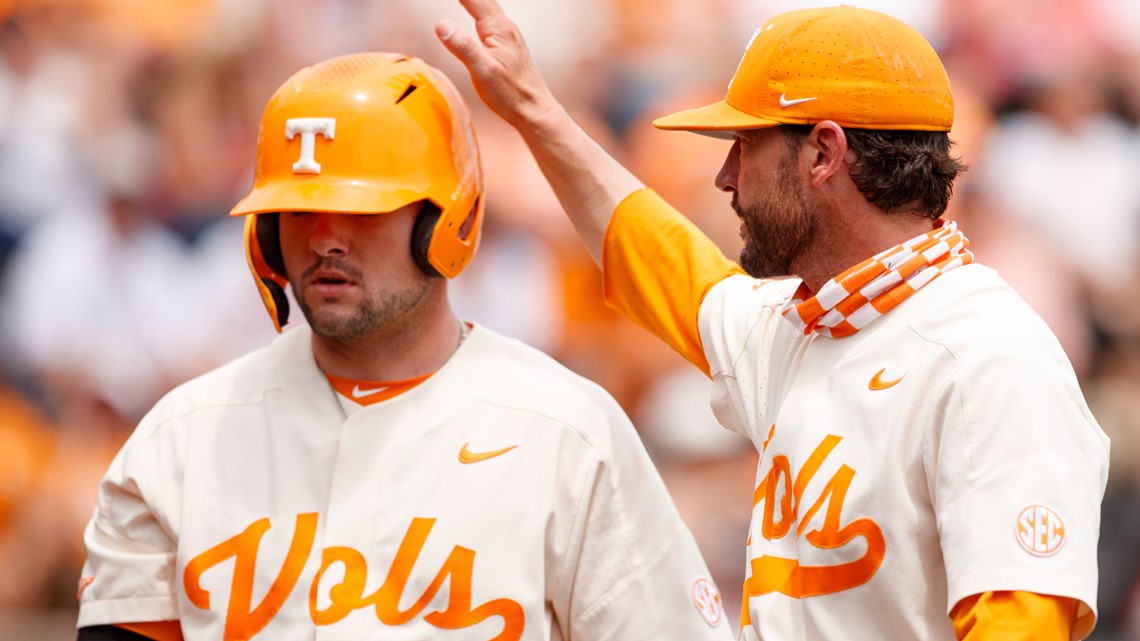 Why Tennessee baseball's Tony Vitello, Arkansas' Dave Horn got heated