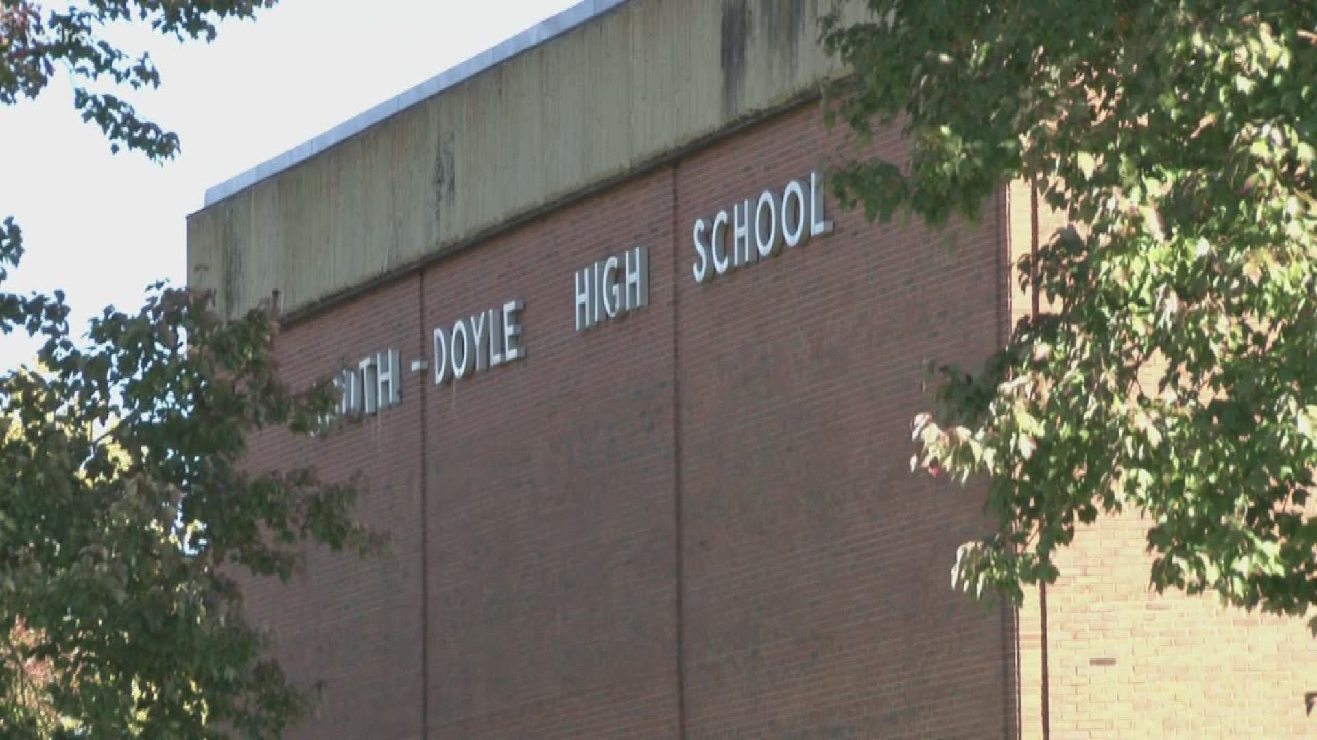 Student charged following Sevierville Middle School threats | wbir.com