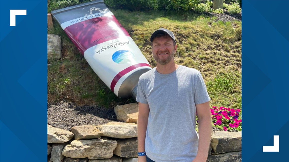 From the NASCAR track to East Tennessee: Dale Earnhardt Jr. spotted at Anakeesta - Vimarsana News
