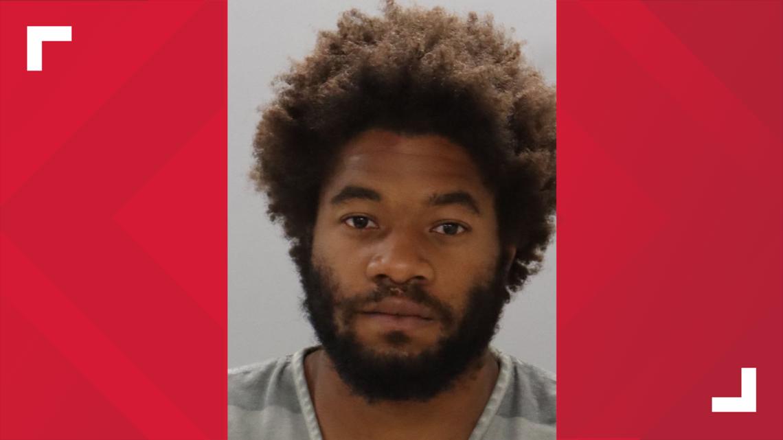 Knoxville police arrest man with felony warrant | wbir.com