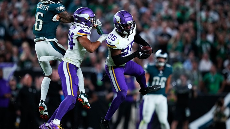 Watch: VFL Theo Jackson gets first NFL interception with Minnesota Vikings