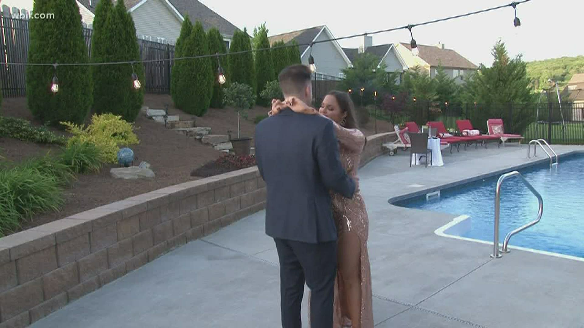 A family in North Knoxville hosted an at-home private prom for two soon-to-be graduated seniors.