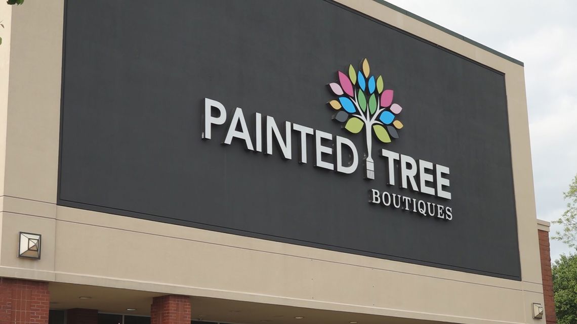 Small business owners in Knoxville left scrambling after popular consignment store franchise closes