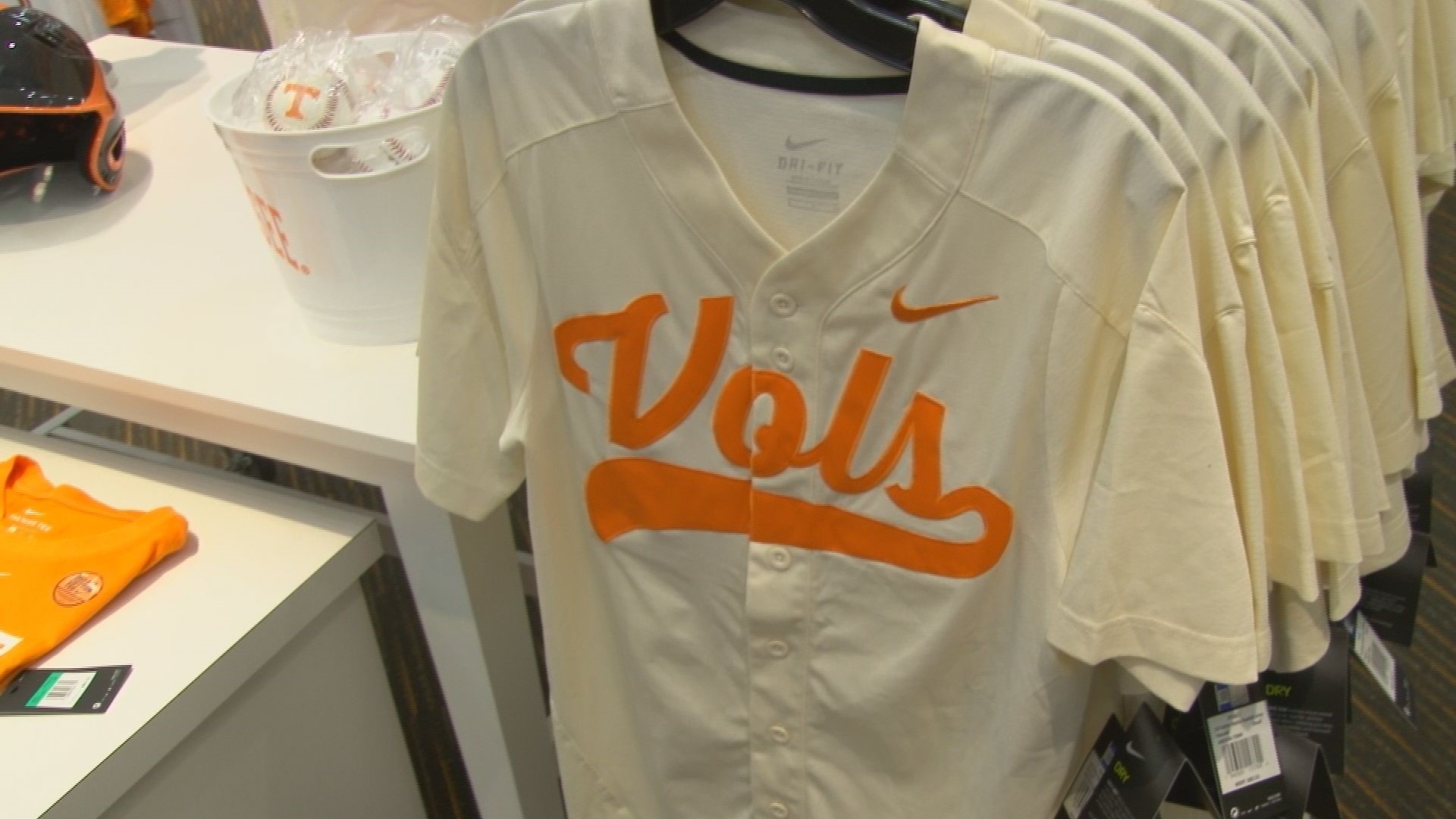 tennessee vols cream baseball jersey