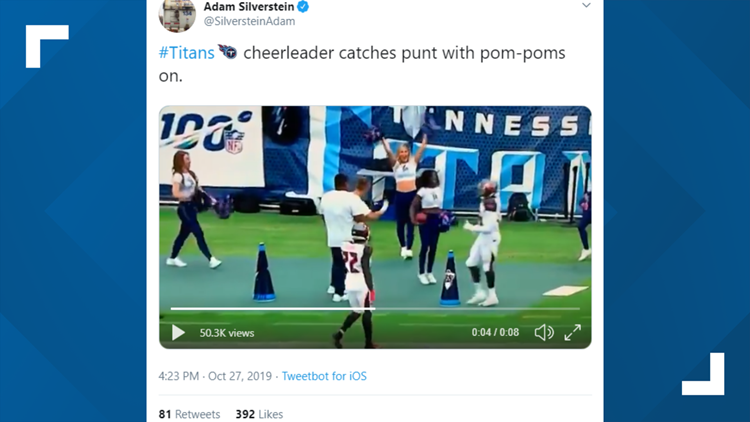 Titans Cheerleader Catches Punt with Poms