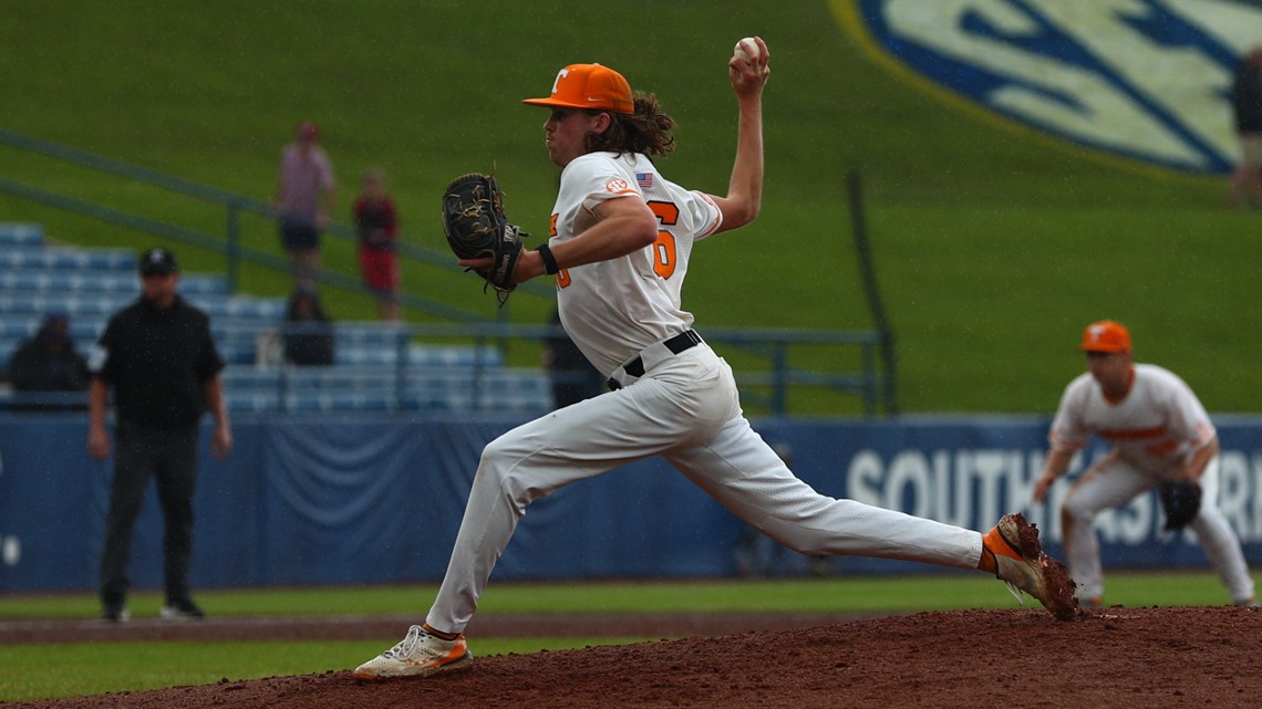 Tennessee bounces back, defeats Texas A&M in SEC home opener, Baseball