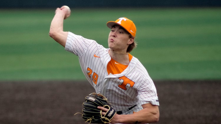 Tennessee ace Blade Tidwell out indefinitely with 'shoulder soreness'