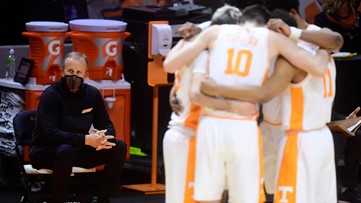 Vols land top-10 center for 2021 class