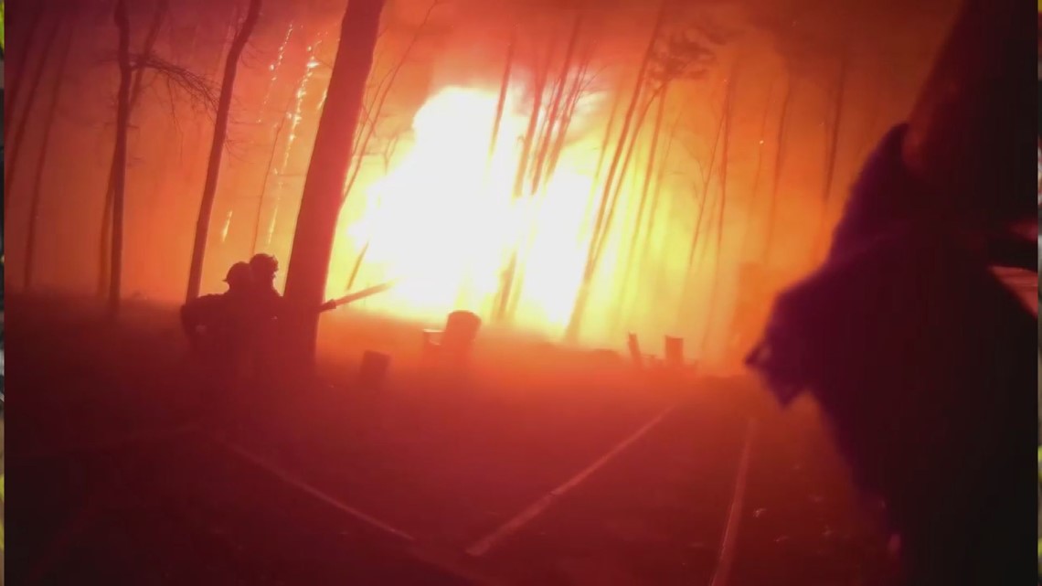 Watch the wildfire fight from the perspective of a firefighter - Vimarsana News