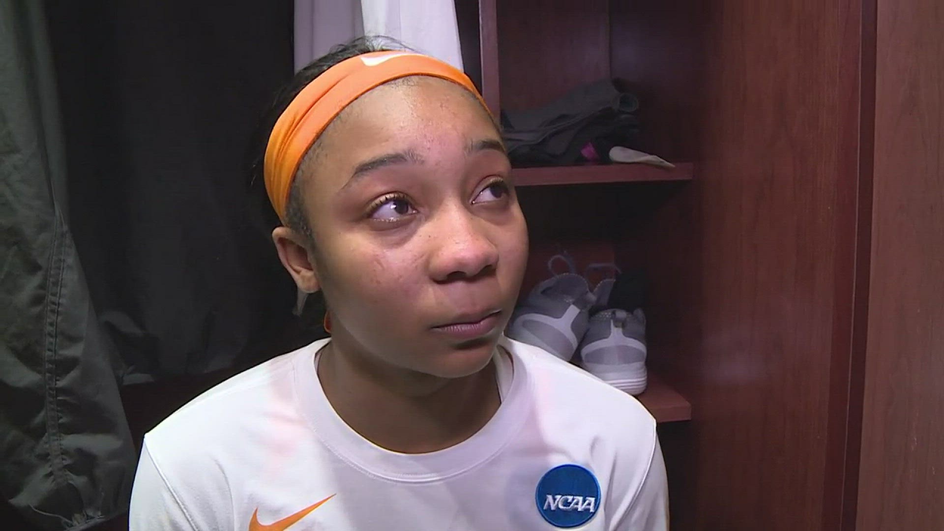 Lady Vols freshman Anastasia Hayes reacts to Tennessee's 66-59 loss at the hand of Oregon State in the round of 32.