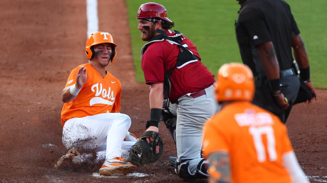 Tennessee baseball advances in SEC Tournament with 11-6 win over South Carolina