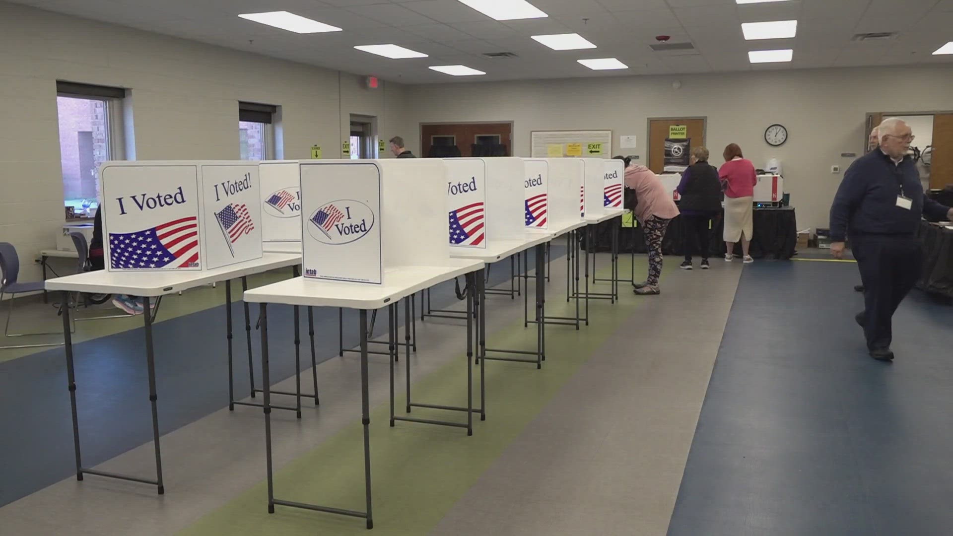 We want to find out how things are going at the polls in Knox County.
