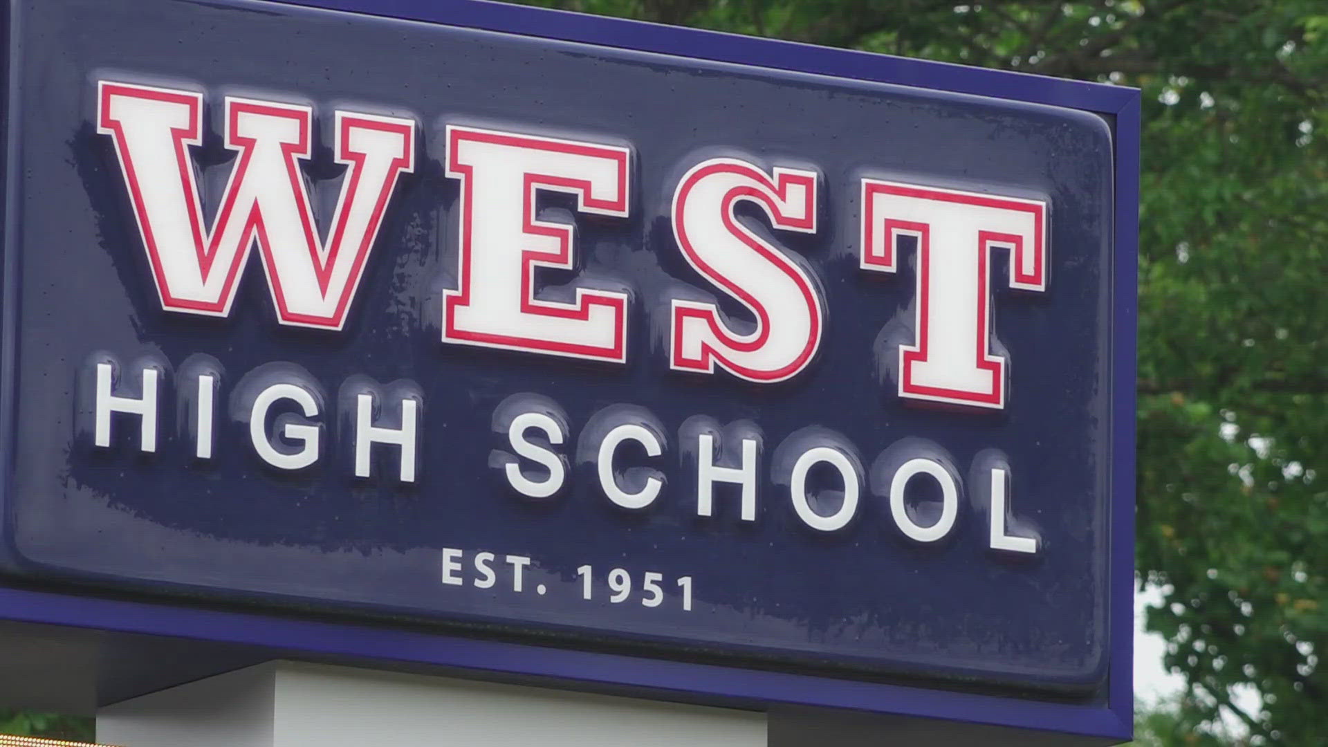 Student facing charges after bringing weapon to West High School | wbir.com