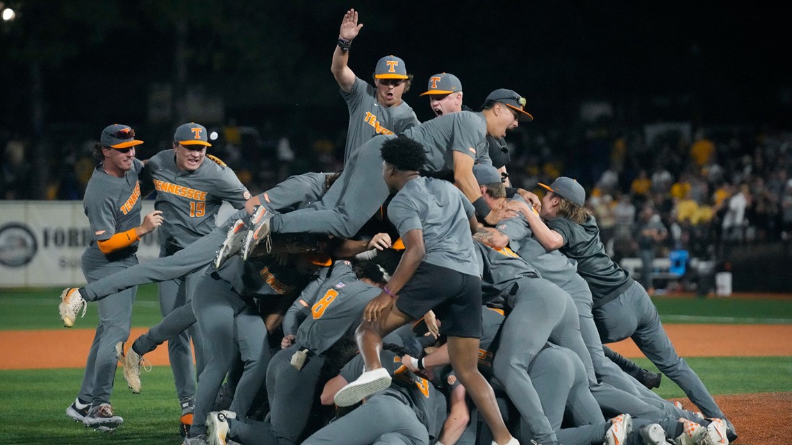 Tennessee baseball falls to LSU 5-0, season ends in CWS, Baseball