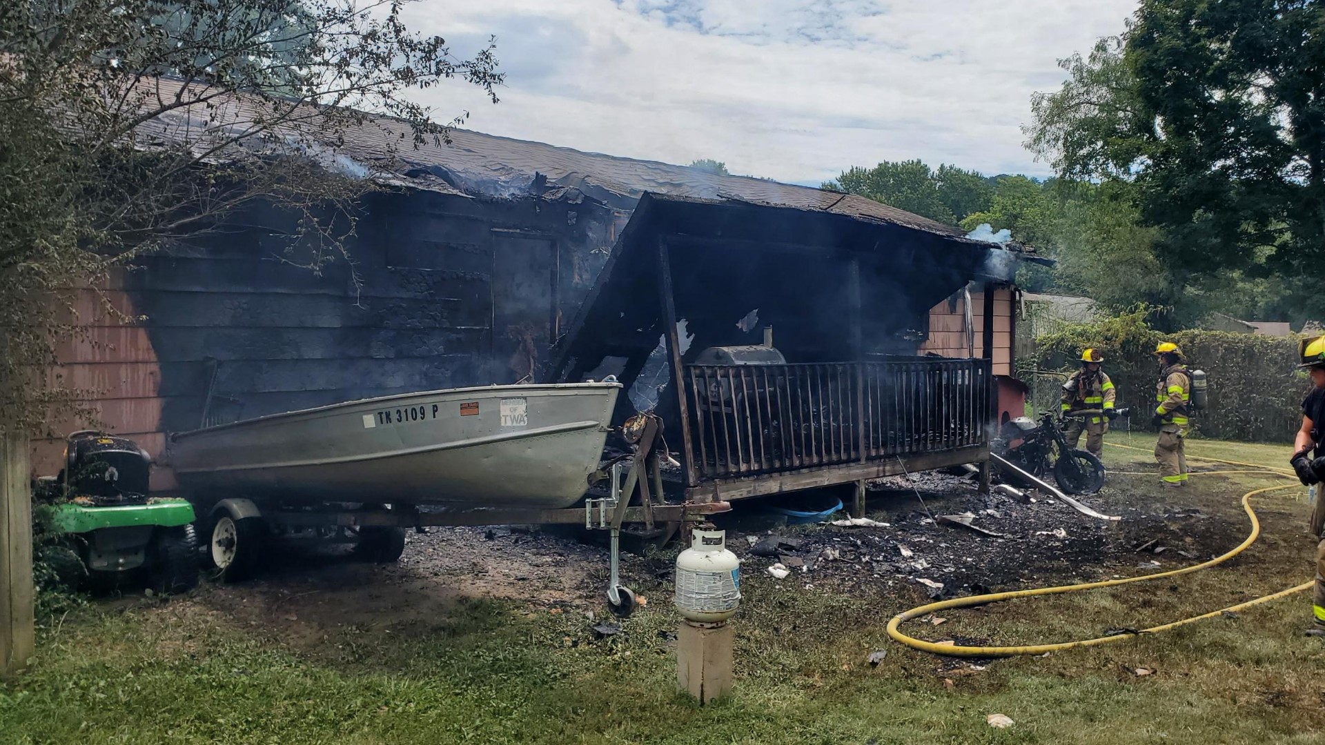 Rural Metro: Two dogs dead after house fire in Powell, no other ...