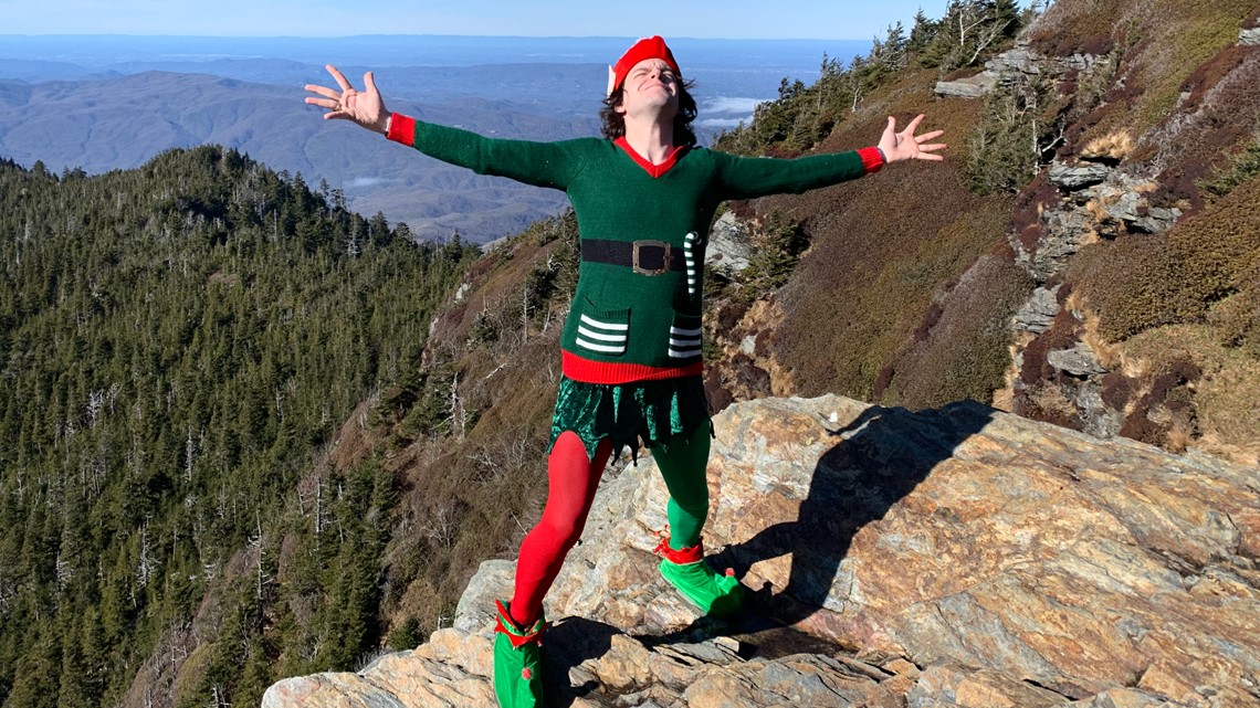Hiker spends Christmas Eve dressed as an elf on Smokies trails - Vimarsana News