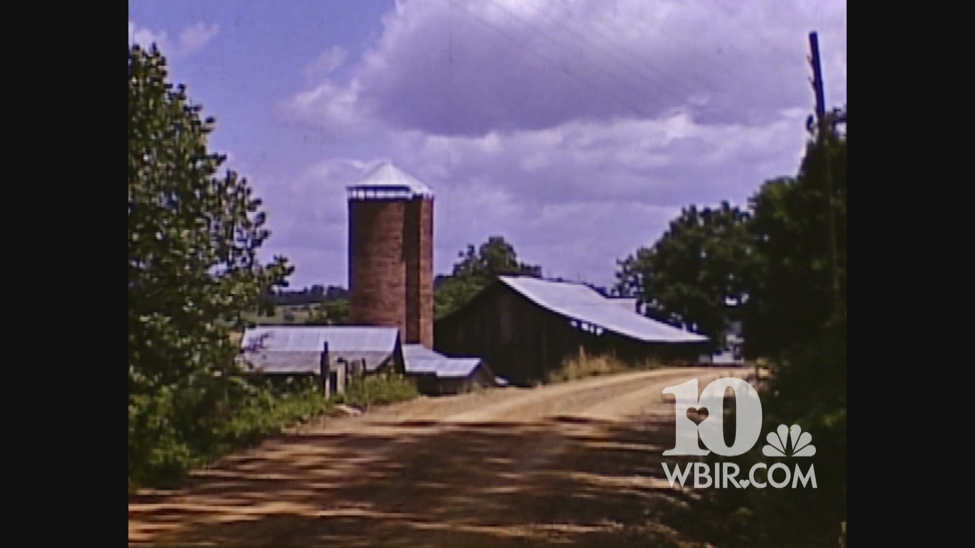 In this Hunt for History extra, see lost-and-found silent footage of farming in the 1930s and 1940s in Loudon County. The film of Robinson's Mill and the farm was shot by Granville Hunt, whose in-laws owned the site along the Tennessee River.