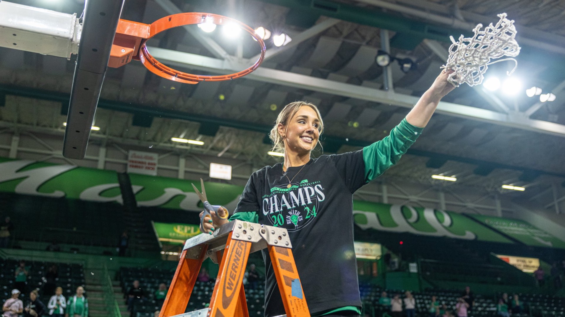 Tennessee hires Marshall's Kim Caldwell as new Lady Vols head coach ...