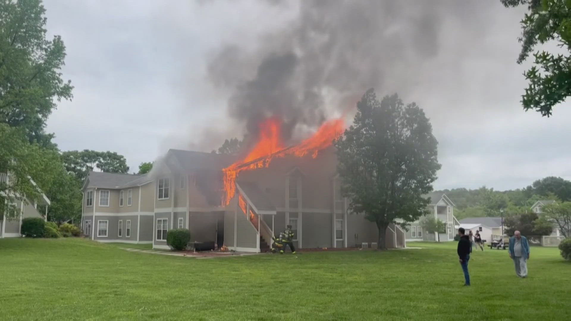 Crews were seen responding to the Spring Meadow Apartment Homes located just off Washington Pike. 