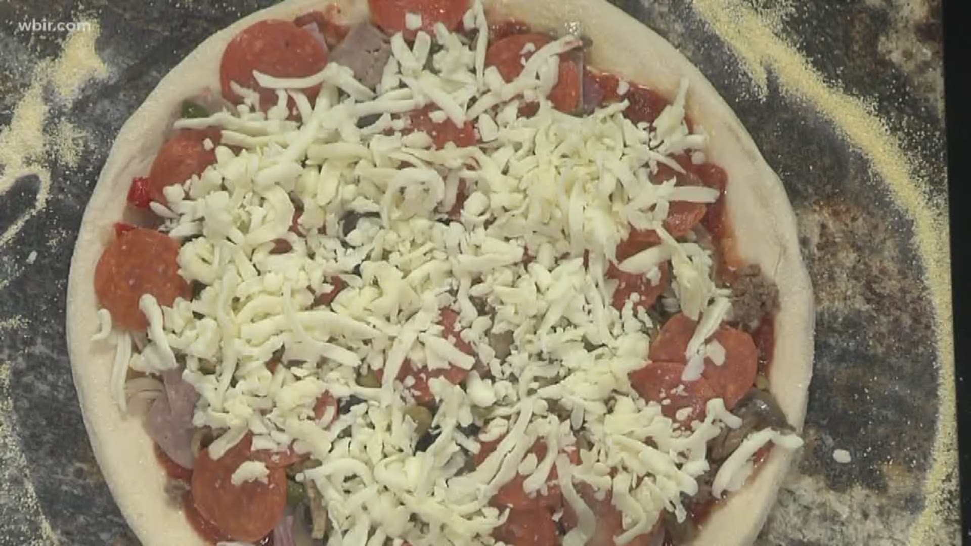 Jay Bernard with Metro Pizza share his 10 topping Combination Kitchen Sink pizza recipe. Metro Pizza is located at 1084 Hunters Crossing in Alcoa, Tennessee. Phone: (865) 982-2200, mmmetropizza.com. Jan 4, 2018-4pm