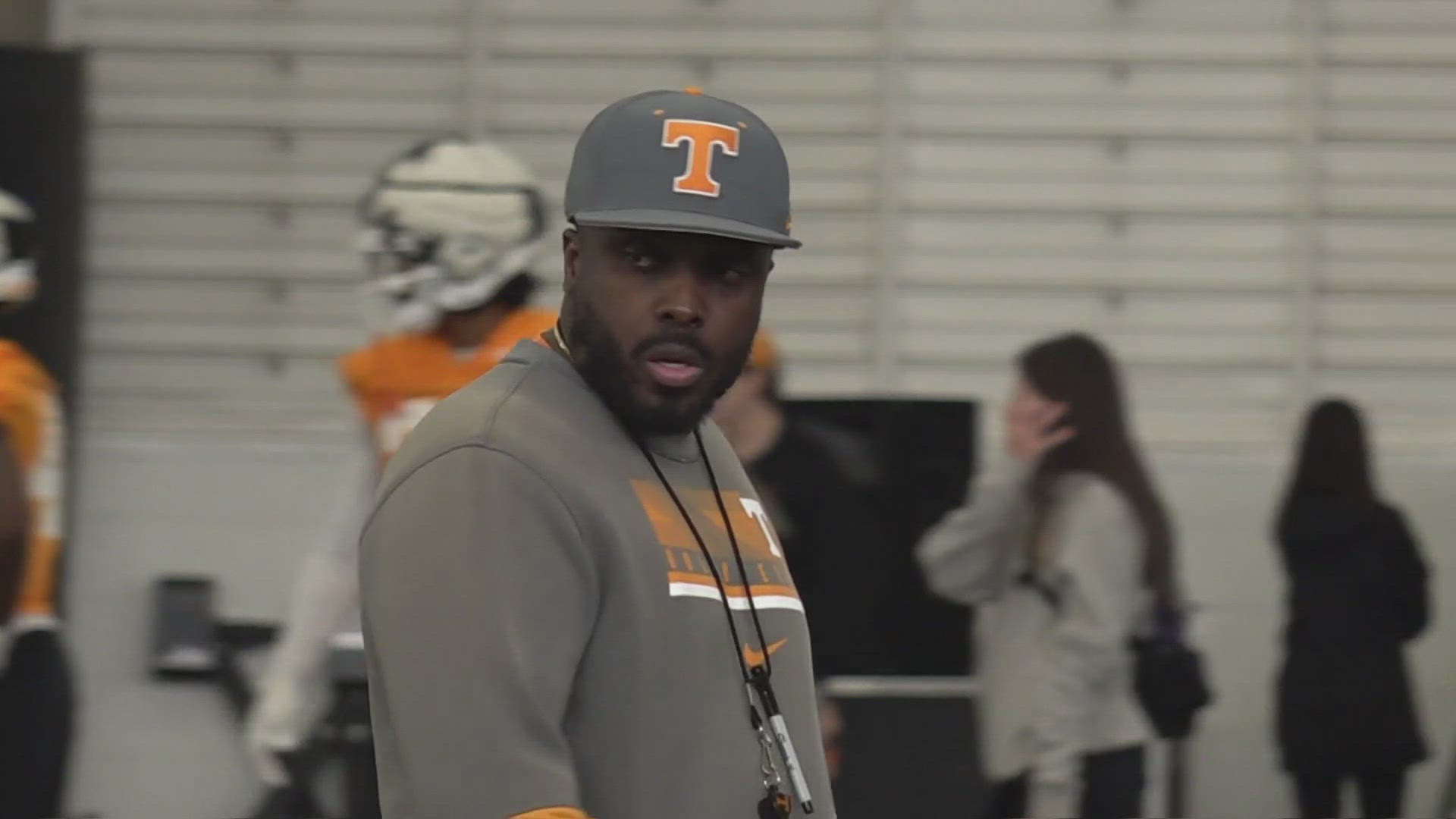 UT 'nearing deal' to keep football defensive coordinator Tim Banks at Tennessee, source says