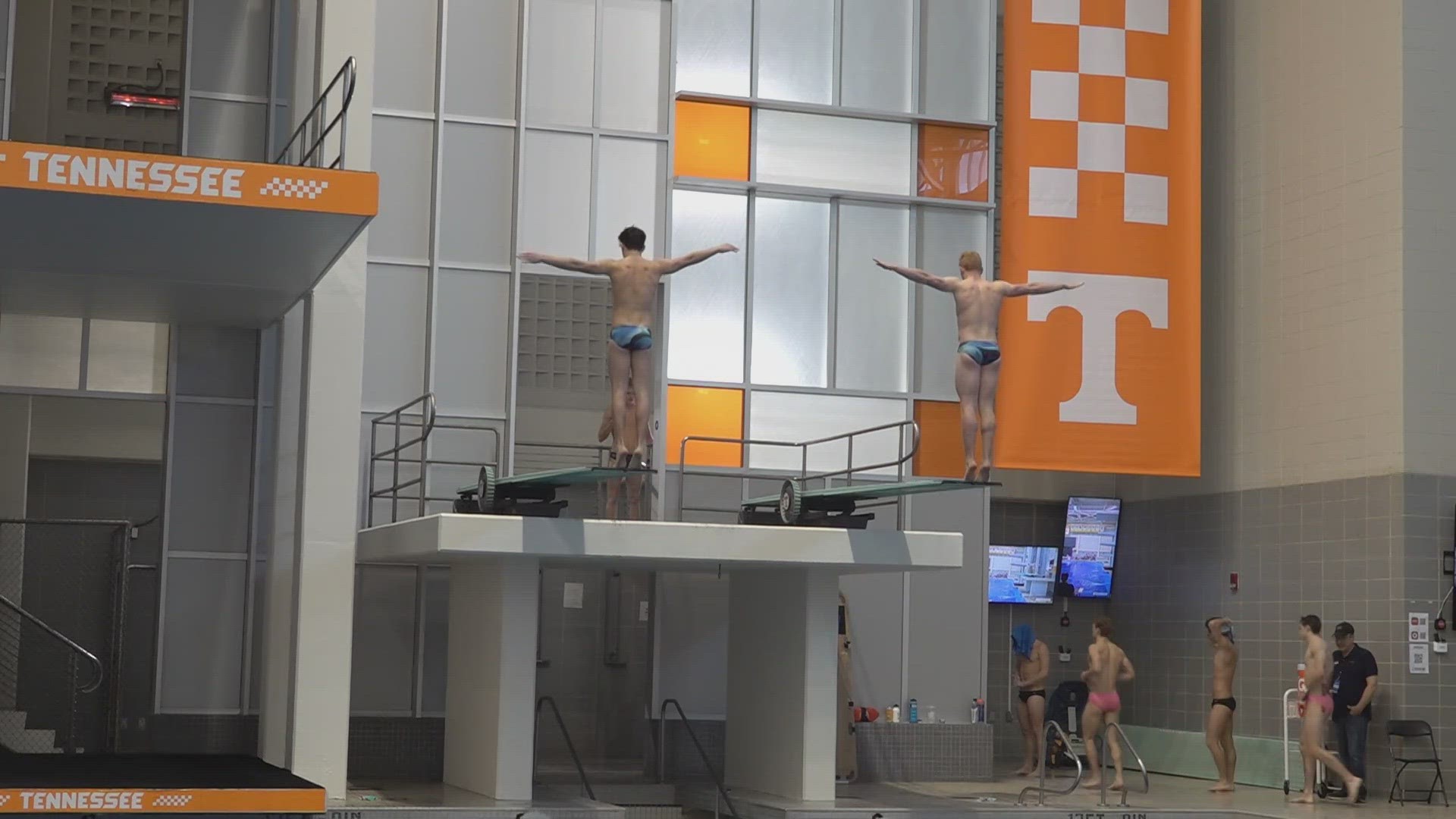 Divers from across the country are competing to try to earn spots in the Olympic qualifiers this summer and the World championships.