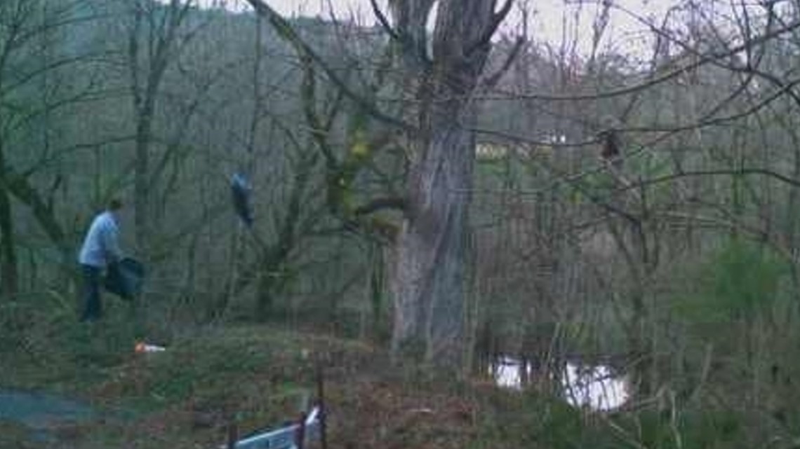 McMinn County Sheriff's Office searching for man seen illegally dumping trash into Oostenaulee Creek - Vimarsana News