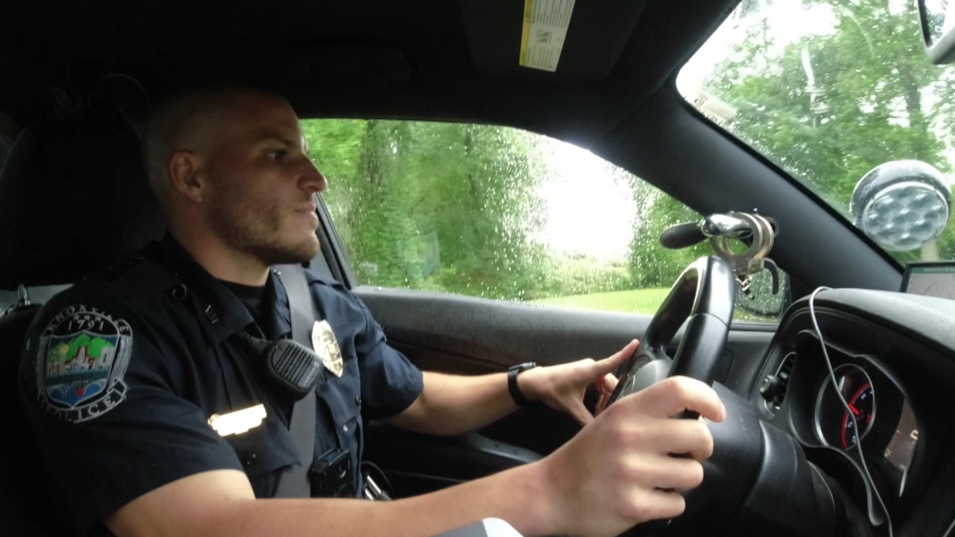 The Knoxville Police Department has a large number of officers with fewer than 4 years of experience on the force.