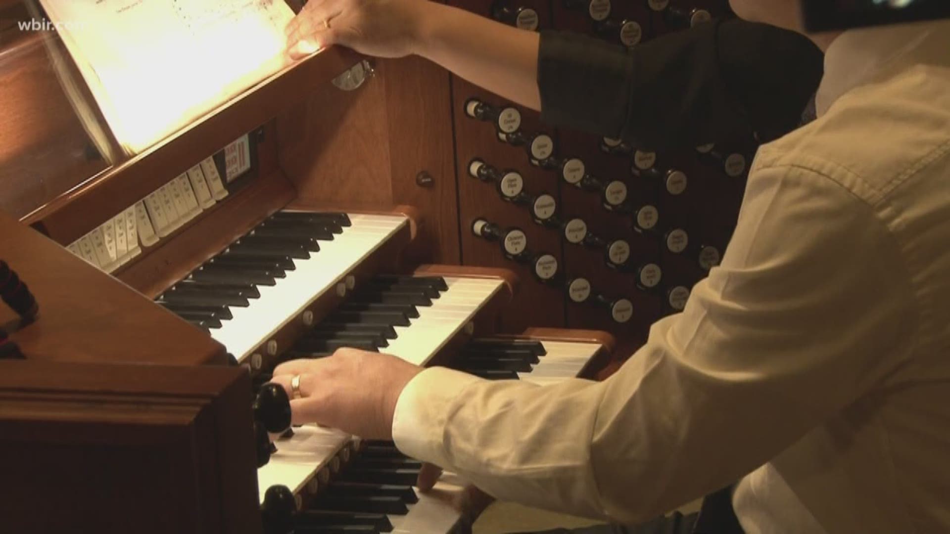 Dozens of people heard an award-winning international organist perform tonight in Knoxville.