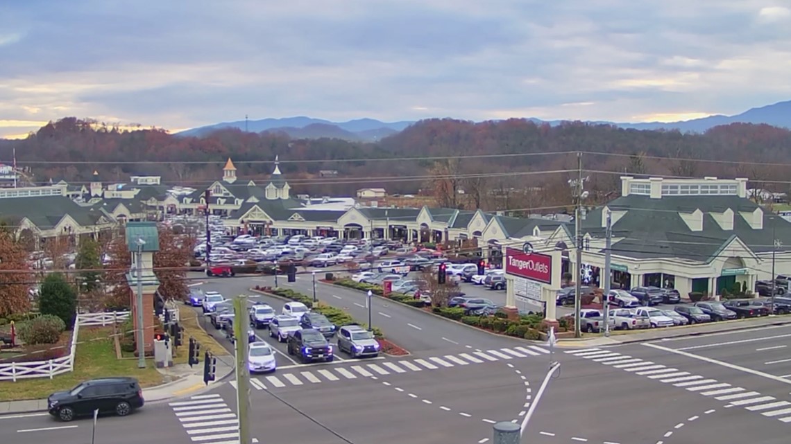 Tanger Outlets in Sevierville hosts annual TangerPink campaign to support breast cancer detection and research efforts