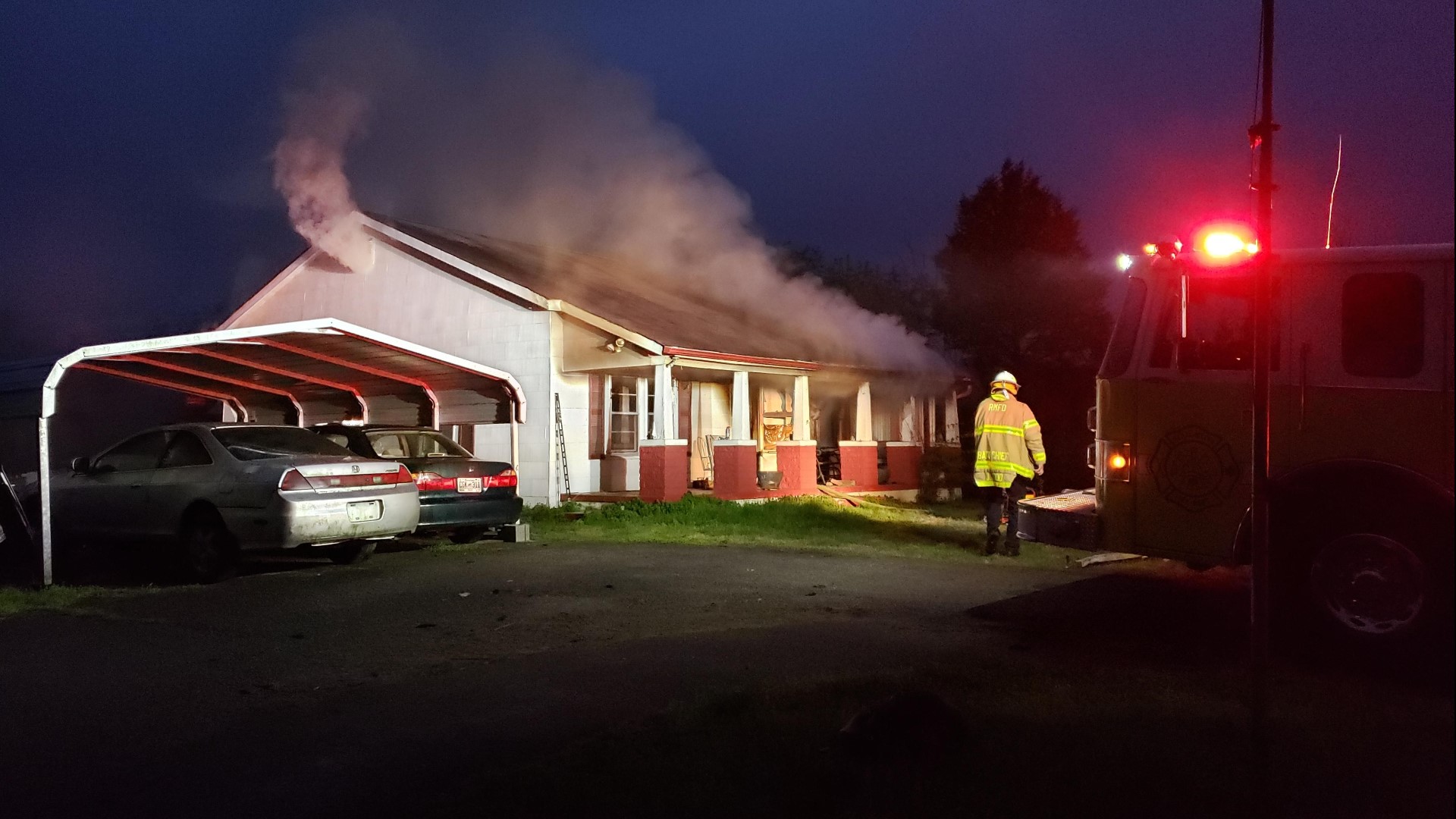 Crews respond to North Knoxville house fire, no injuries reported