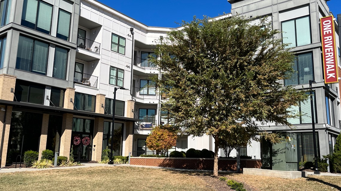 Upscale Knoxville riverside apartment complex sells for 124M