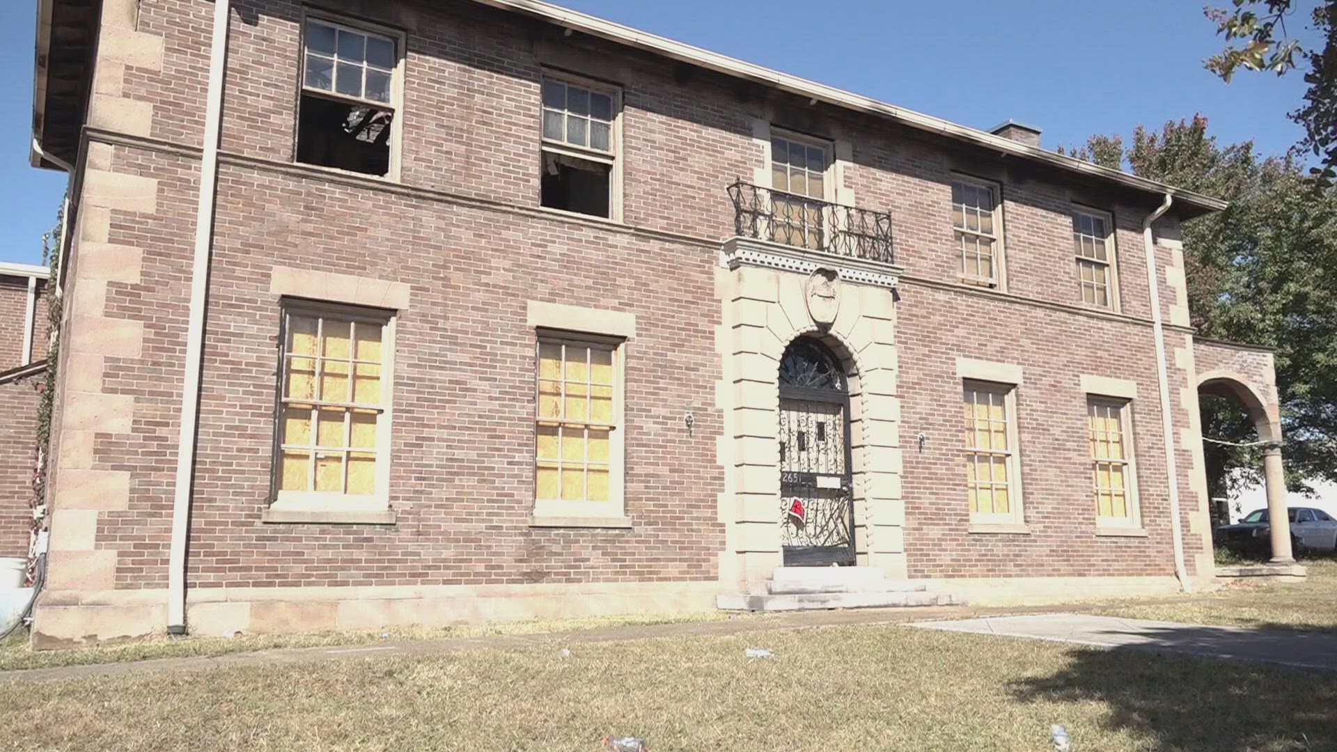 The building is located at 2651 East Magnolia Ave. and may be replaced with a new one-story, high-security parole office.