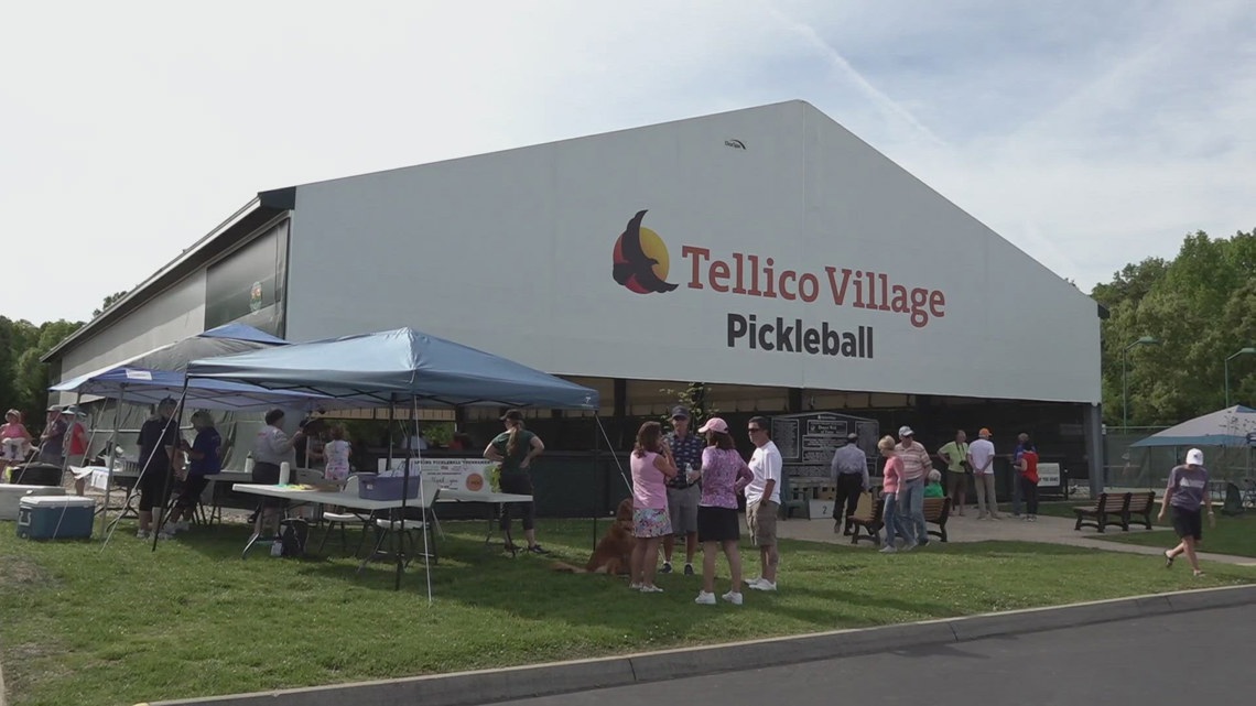 Tellico Village athletes teach Special Olympians how to play pickleball - Vimarsana News
