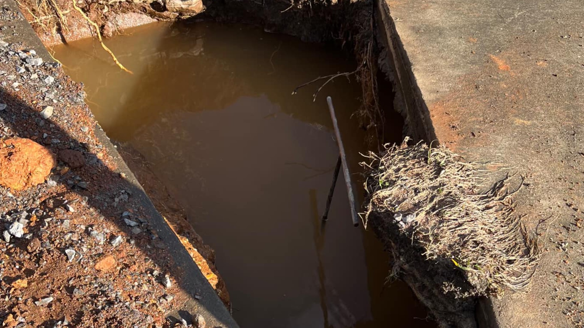 Oak Ridge crews working to fix water main break