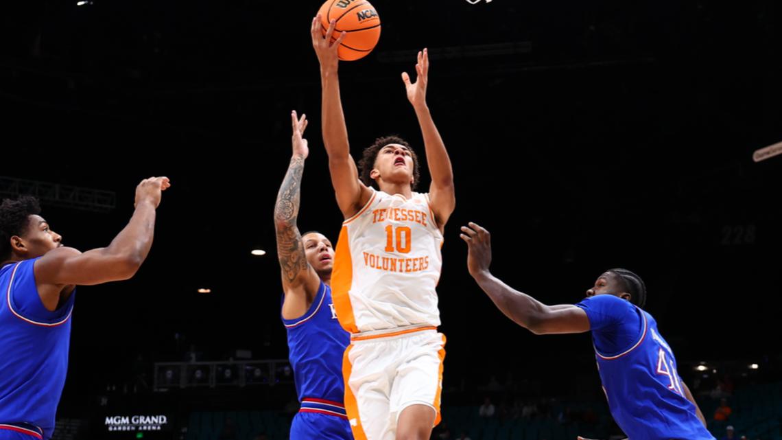 Vols collapse late, fall to Kansas in Vegas finale