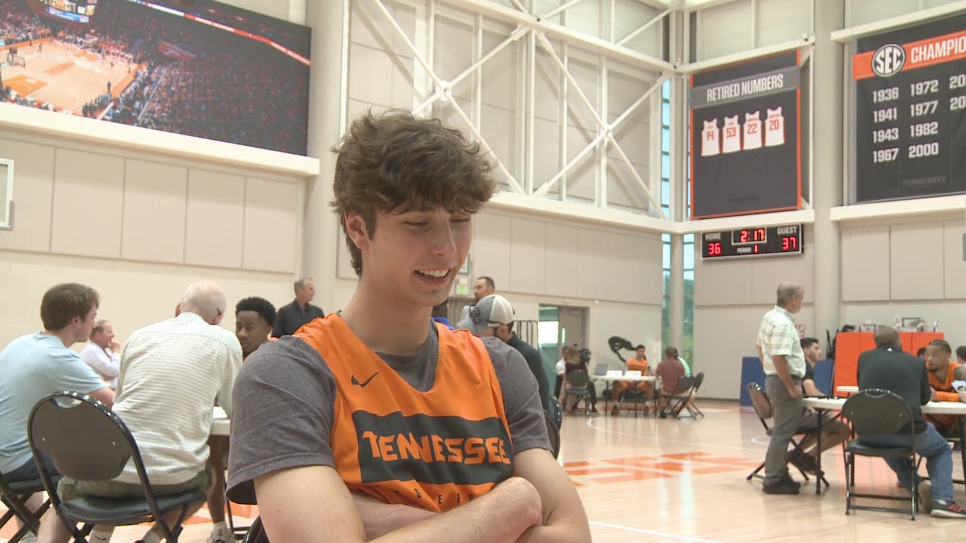 Vols freshmen Drew Pember and Davonte Gaines both claim to be the best NBA 2K video game player on the team.