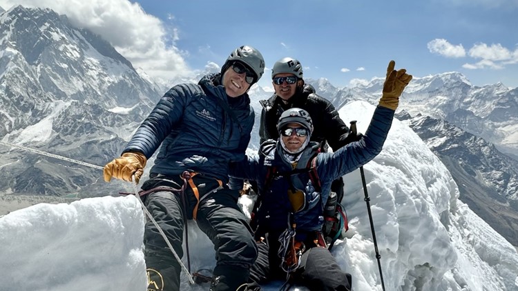 Knoxville native helps blind veteran conquer Mount Everest