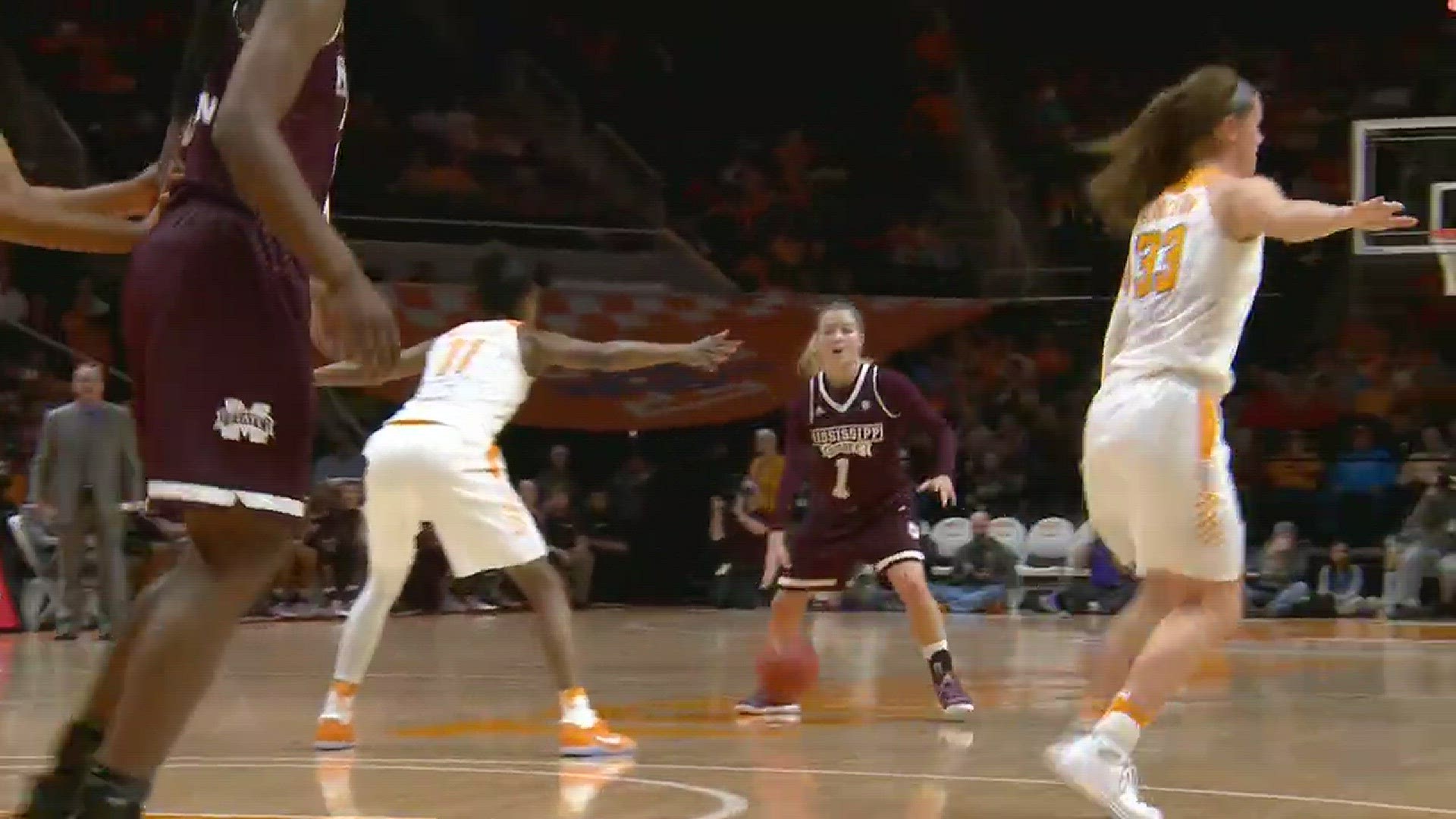 After poor execution in the 2nd quarter, Holly Warlick was not pleased after this three pointer at the end of the period.