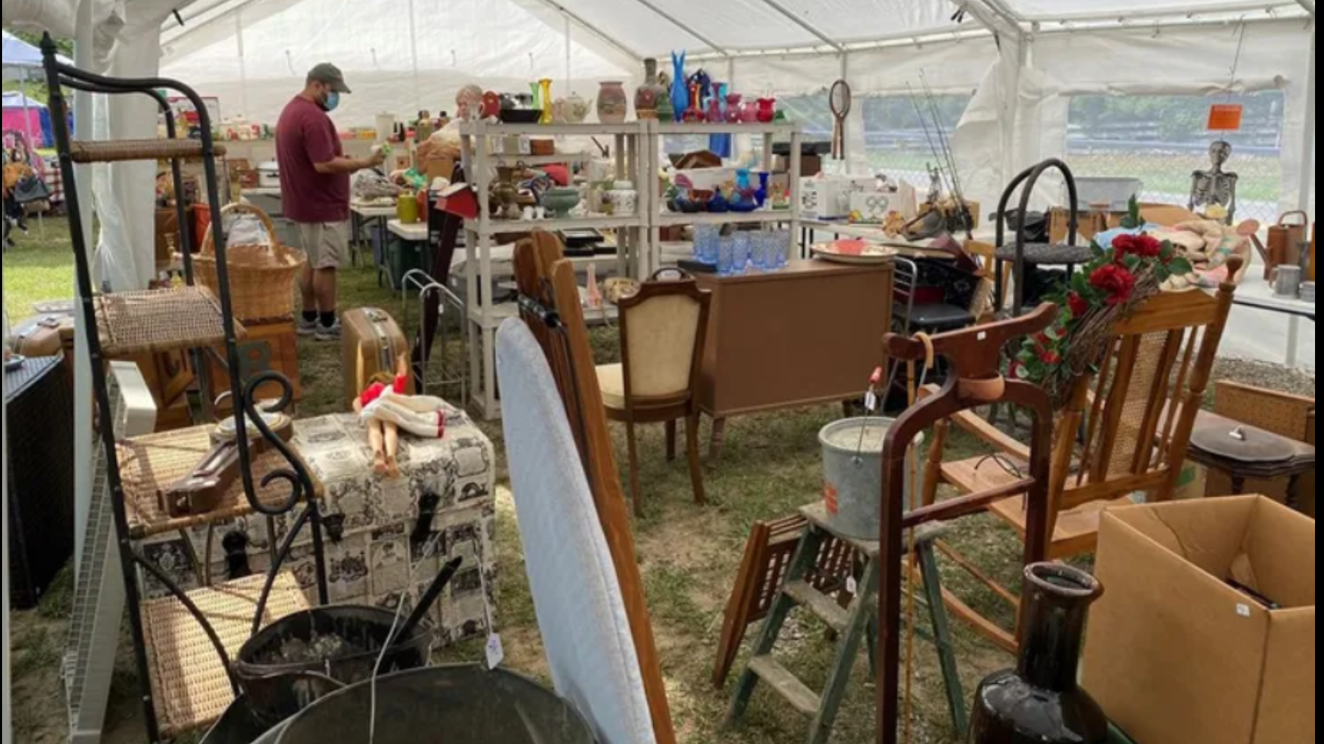 This almost 700-mile sale starts in Michigan and ends in Alabama. It will have vendors in Tennessee from August 7-10.