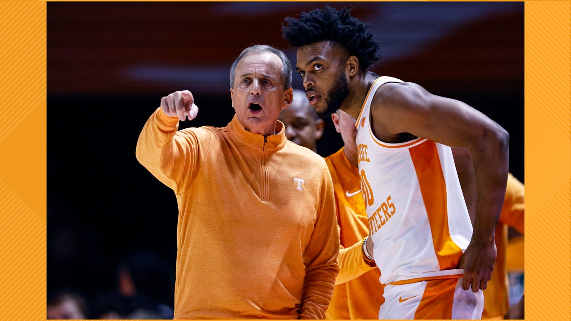 Chris Lofton has his jersey retired at Tennessee