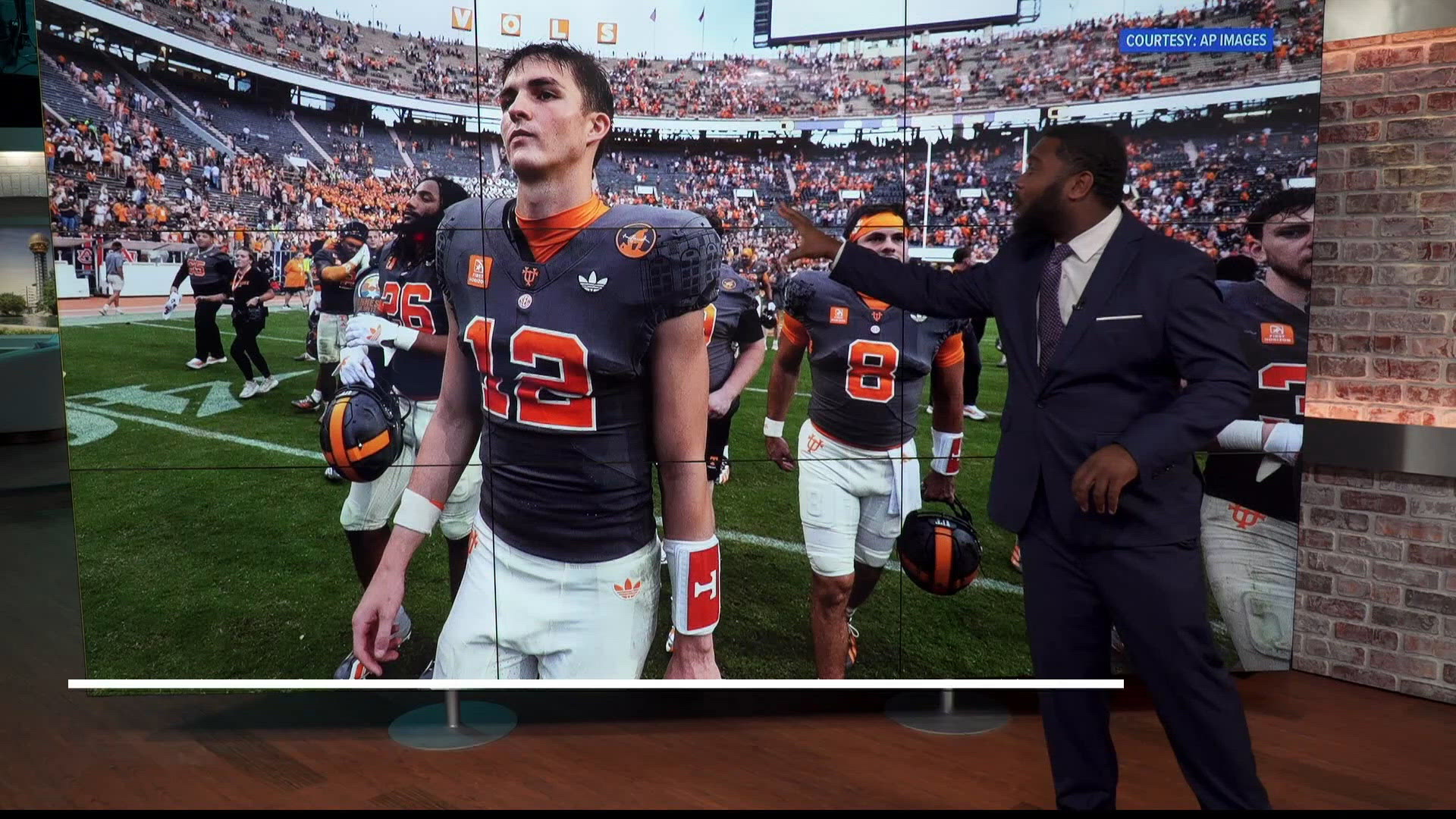 Reports: Tennessee adds new kicker in Louisville transfer Cooper ...