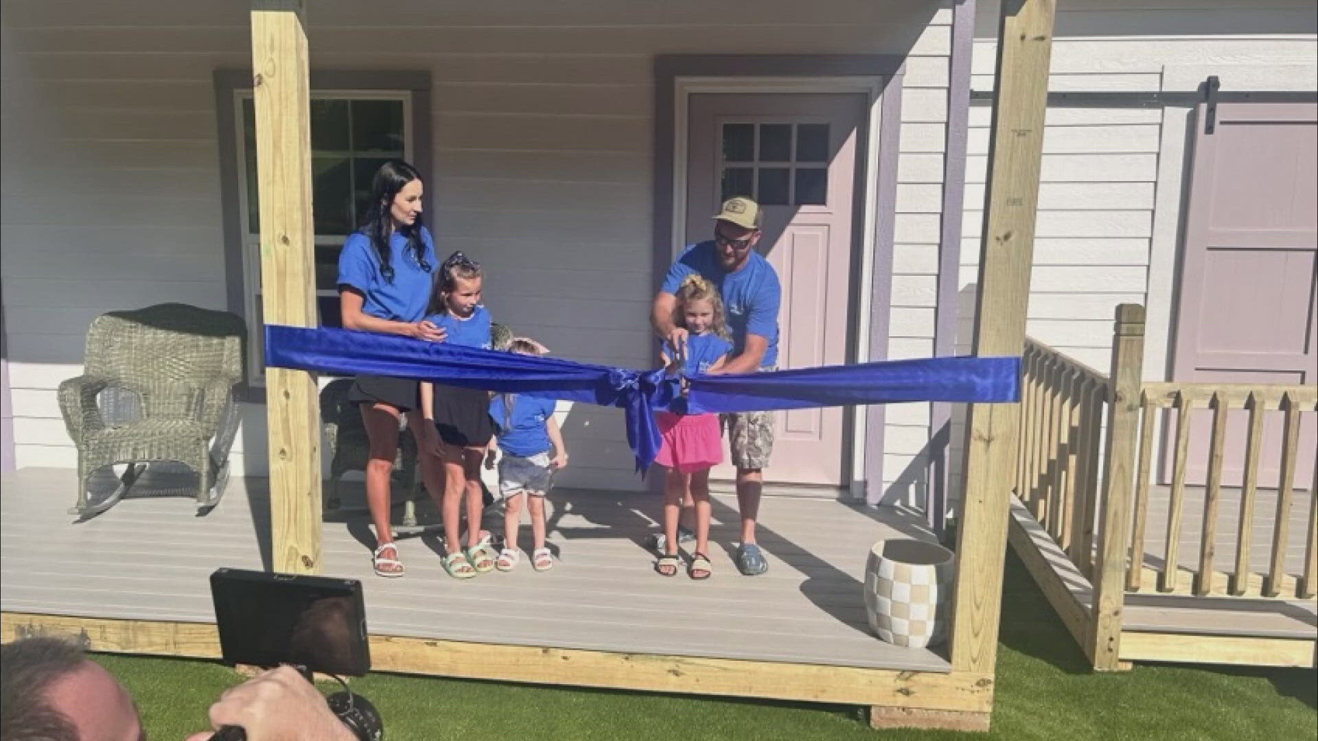 Paizlee Harkcom wanted a treehouse with a farm life theme. On Thursday, she got her wish.