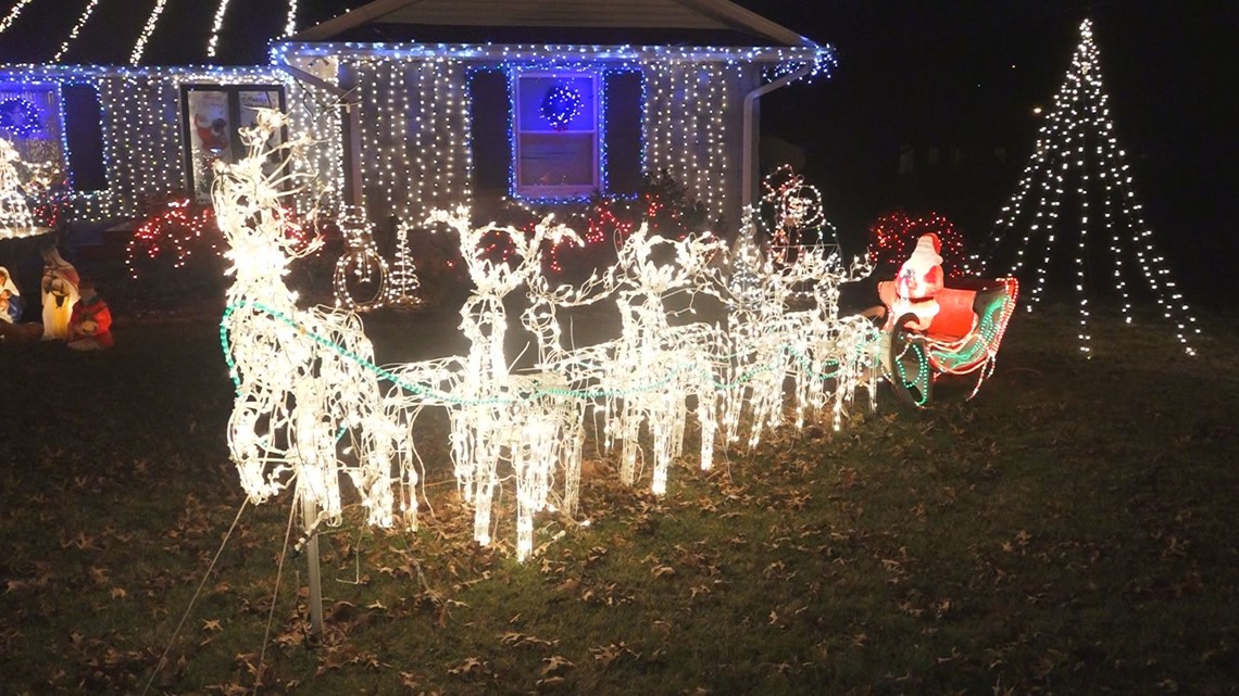Knoxvillians go above and beyond to light up the city with Christmas