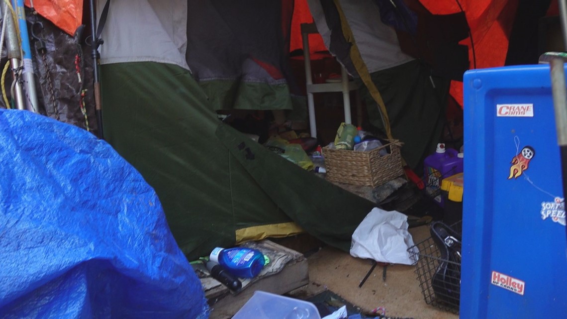 Deputies clear West Knoxville homeless camp ahead of project to improve drainage - Vimarsana News