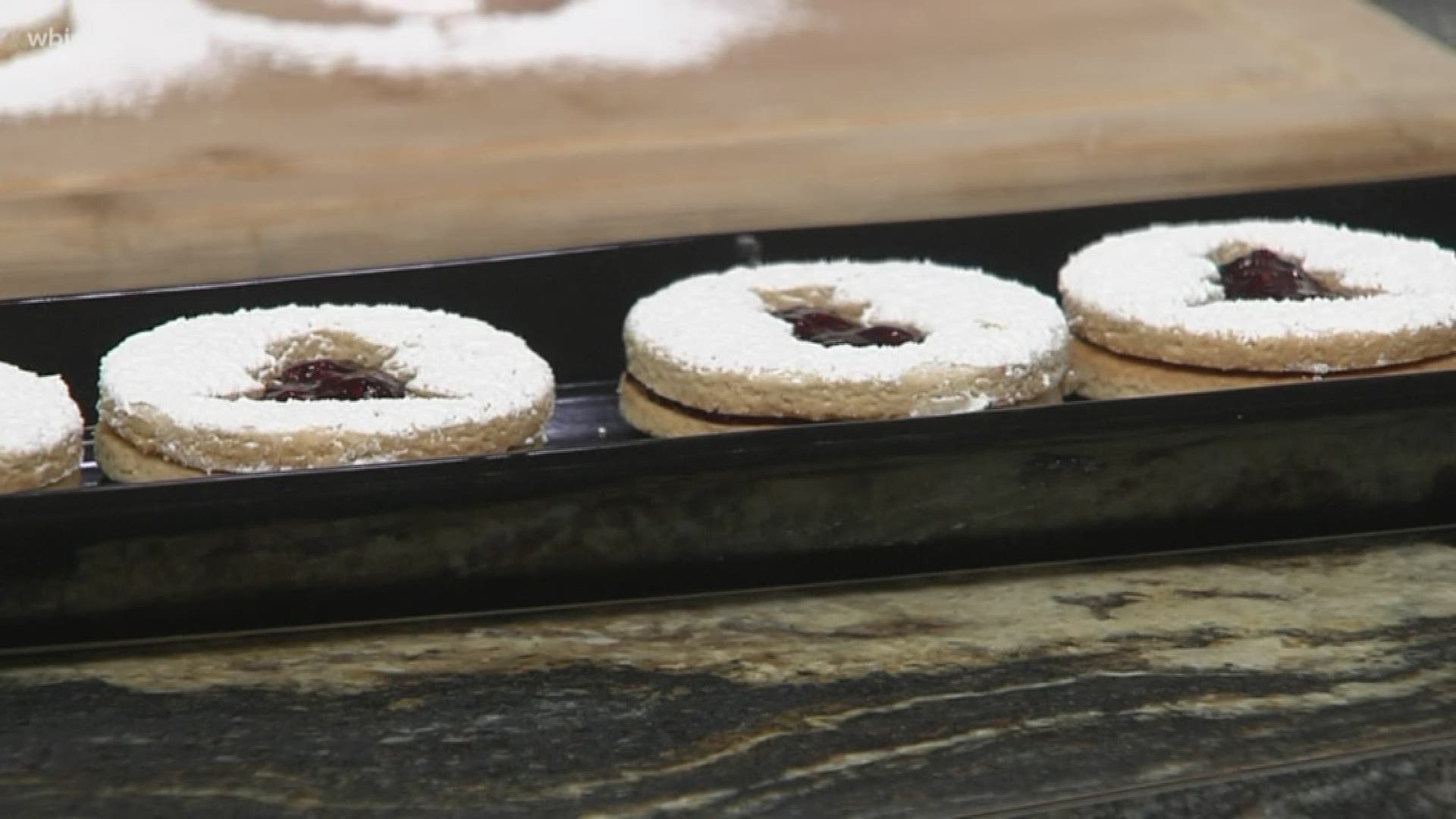 Mahasti Vafaie from Tomato Head joins us in the kitchen to make Linzer cookies.