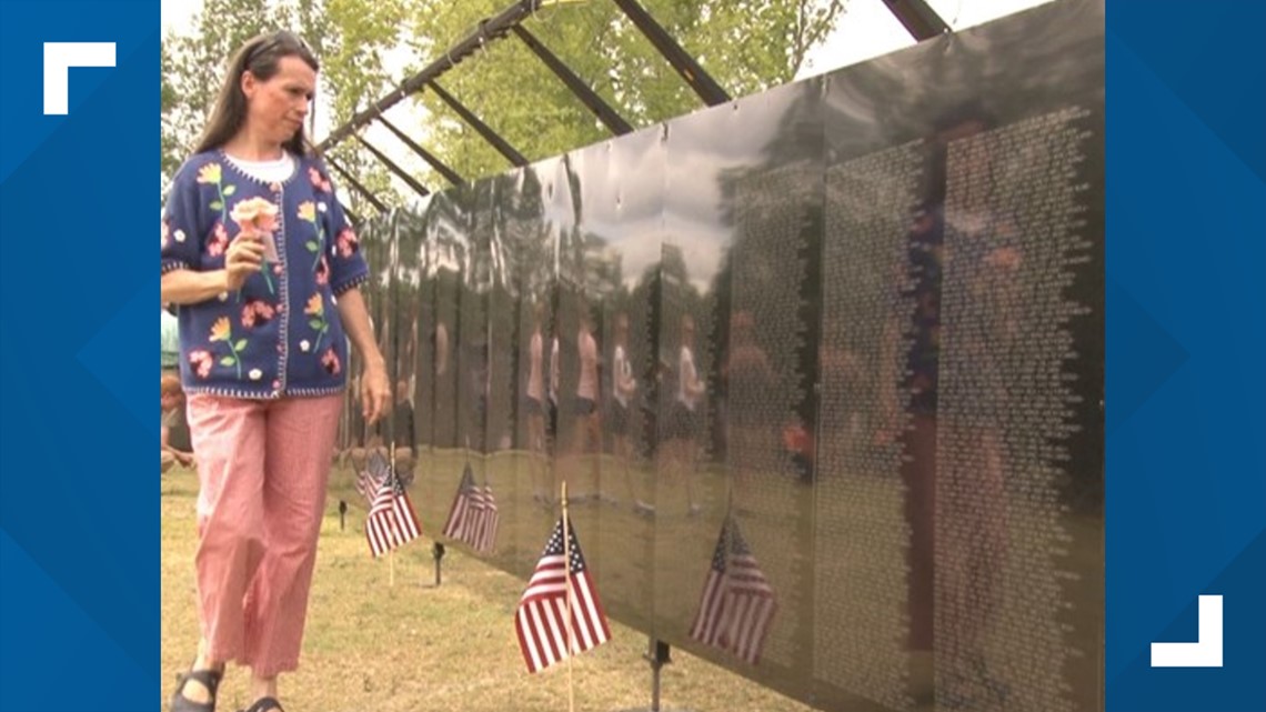 “The Wall That Heels”, Đài tưởng niệm Chiến tranh Quốc gia Việt Nam, đến Knoxville vào tháng 4