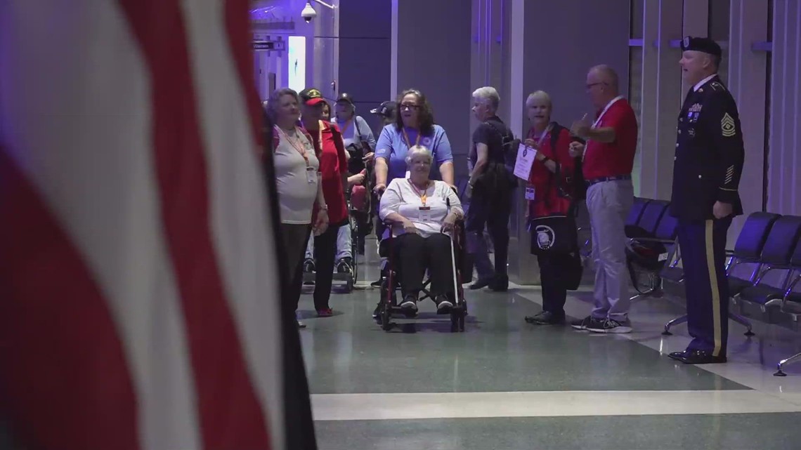 Service & Sacrifice: Knoxville HonorAir honors women veterans with special trip to Washington