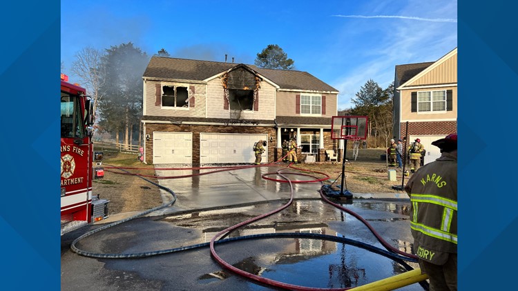 One person hurt after house fire in Karns