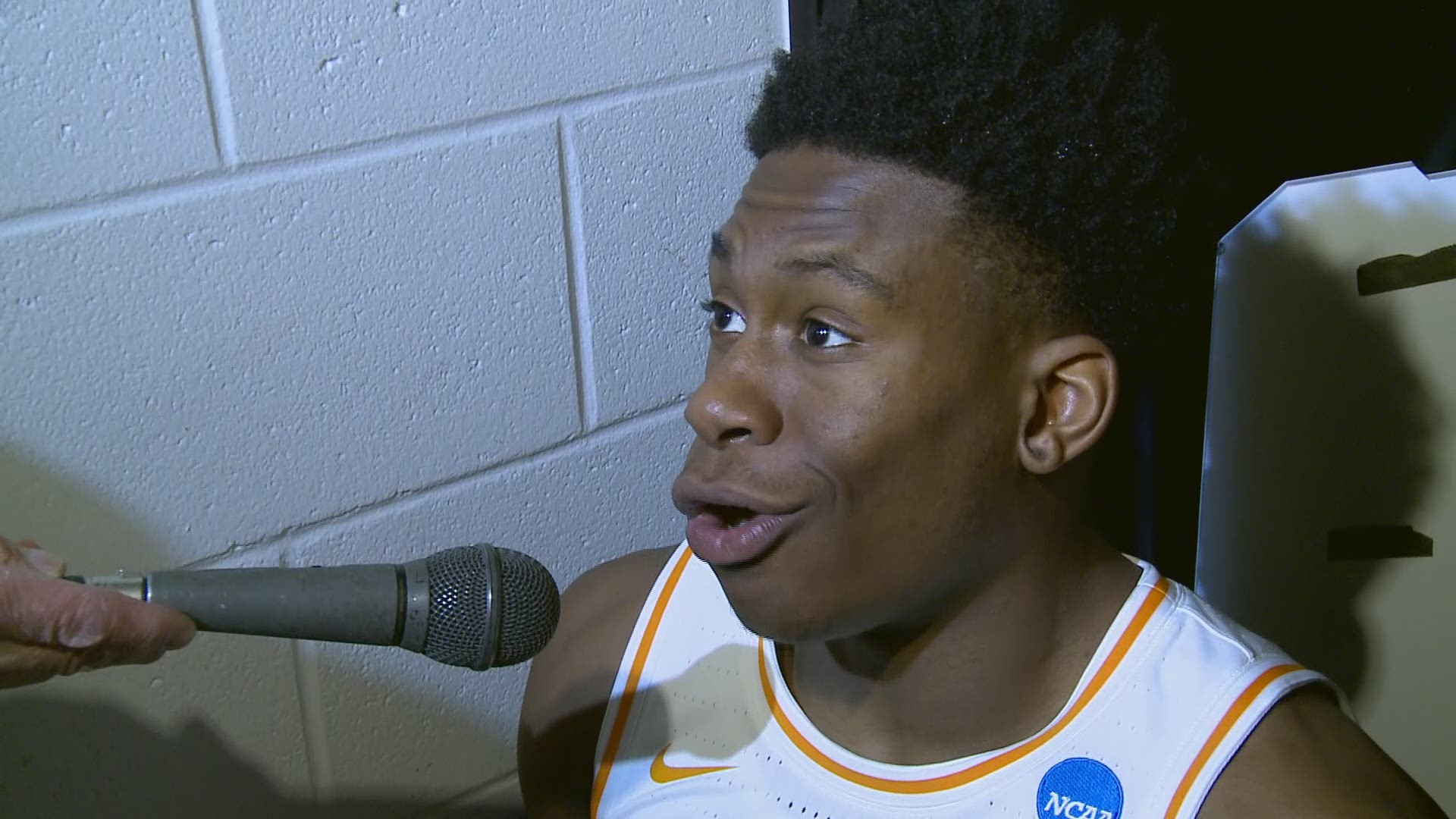"Take me out, put Kyle in, it's going to change the game for us." Admiral Schofield says he asked to be sat late in the game because he knew Kyle Alexander would make a difference for the team.